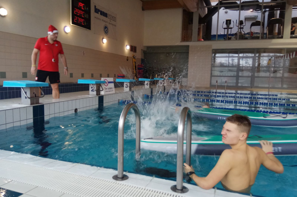 Mikołajki na basenie - Wszystkie dzieci razem!