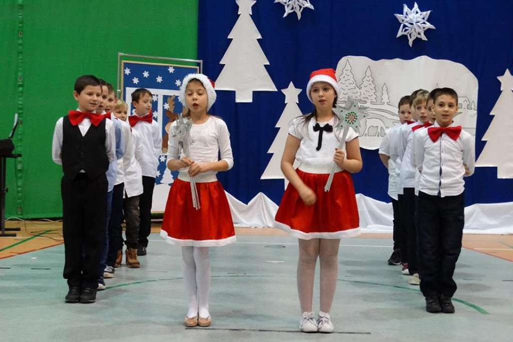 Kolędowanie w Szkole Podstawowej nr 4