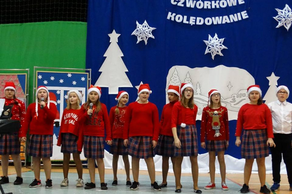Kolędowanie w Szkole Podstawowej nr 4