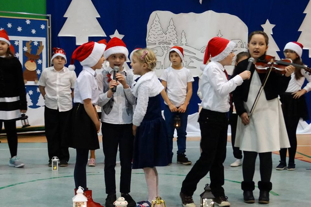 Kolędowanie w Szkole Podstawowej nr 4