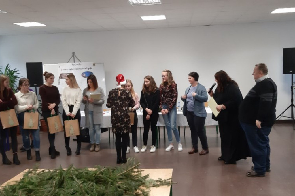 Pierniki, Stroiki i Konkurs wiedzy o Świętach Bożego Narodzenia - ZS6 