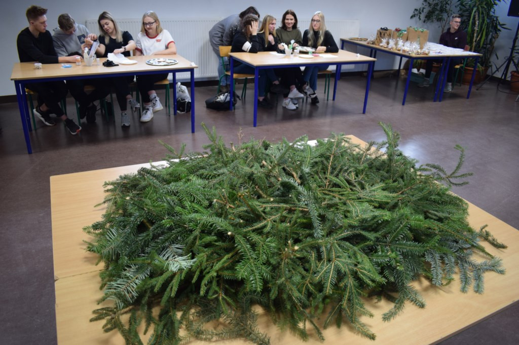 Pierniki, Stroiki i Konkurs wiedzy o Świętach Bożego Narodzenia - ZS6 