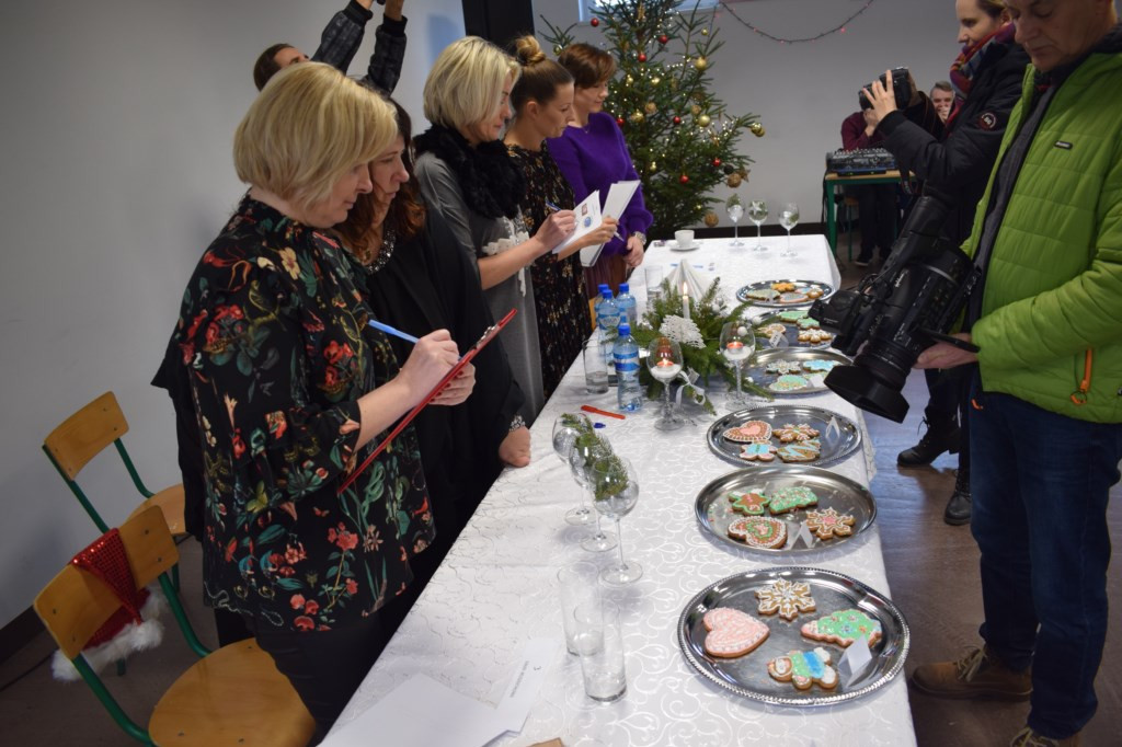 Pierniki, Stroiki i Konkurs wiedzy o Świętach Bożego Narodzenia - ZS6 