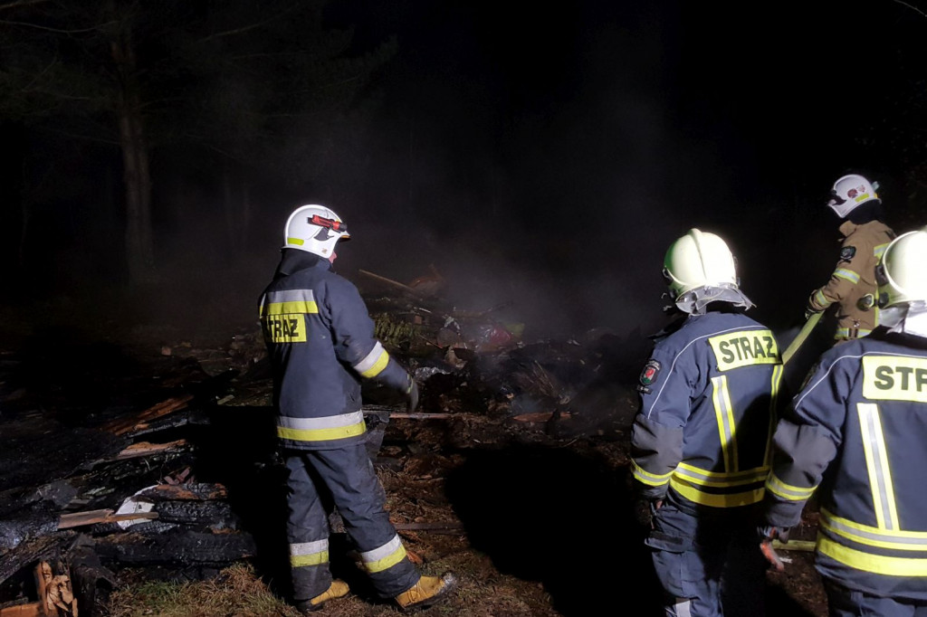 Spalona szopa, Borki gmina Okonek
