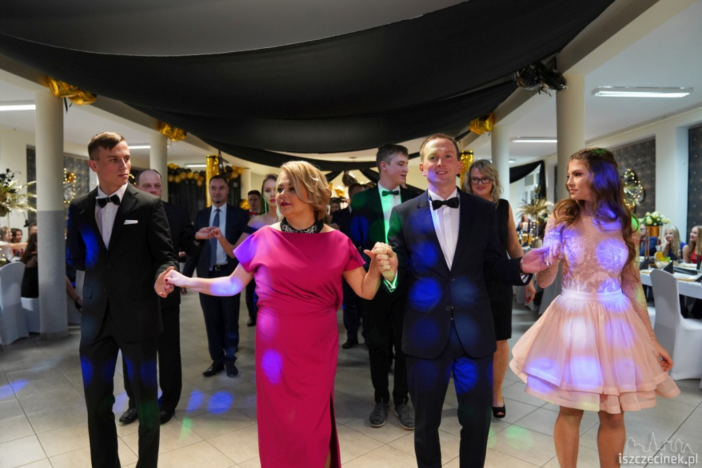 Studniówka 2019. Zespół Szkół nr 1 im. Komisji Edukacji Narodowej w Szczecinku