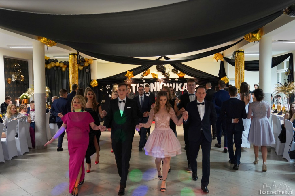 Studniówka 2019. Zespół Szkół nr 1 im. Komisji Edukacji Narodowej w Szczecinku