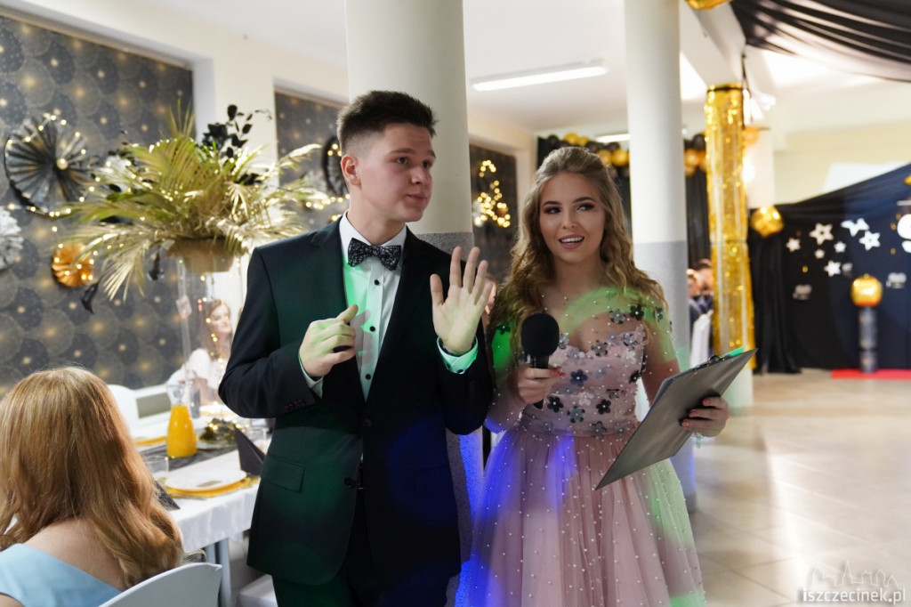 Studniówka 2019. Zespół Szkół nr 1 im. Komisji Edukacji Narodowej w Szczecinku