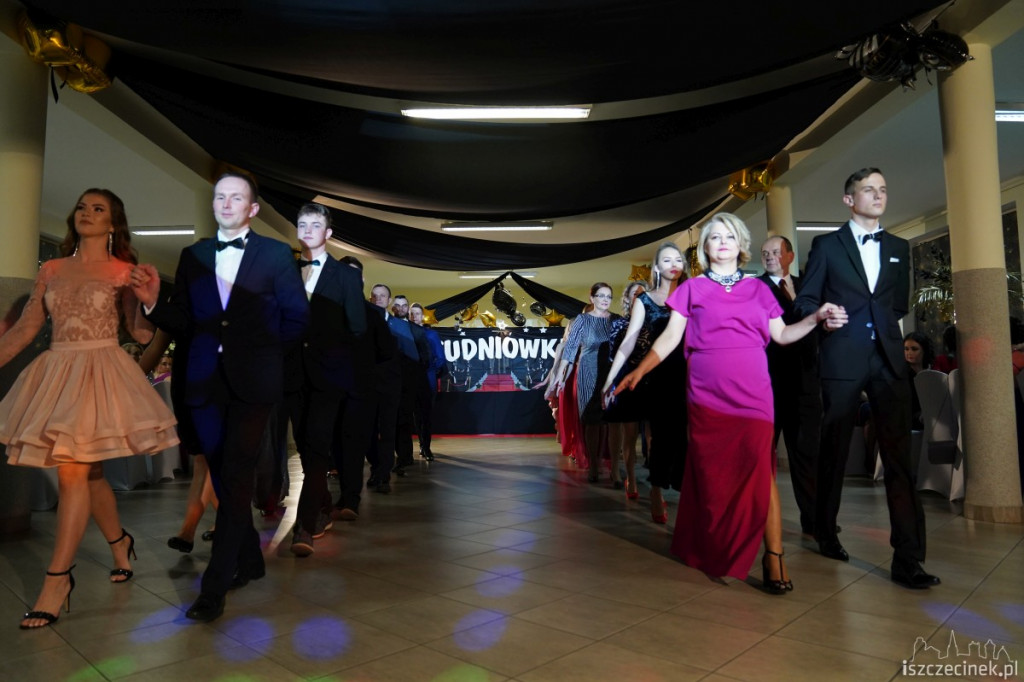 Studniówka 2019. Zespół Szkół nr 1 im. Komisji Edukacji Narodowej w Szczecinku