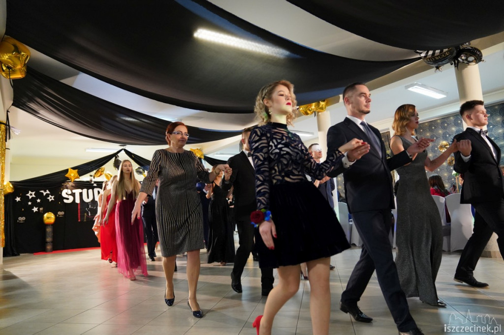 Studniówka 2019. Zespół Szkół nr 1 im. Komisji Edukacji Narodowej w Szczecinku