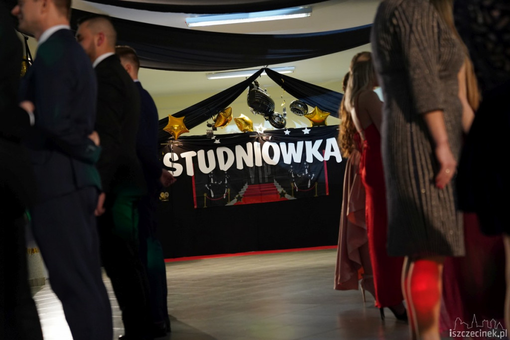 Studniówka 2019. Zespół Szkół nr 1 im. Komisji Edukacji Narodowej w Szczecinku