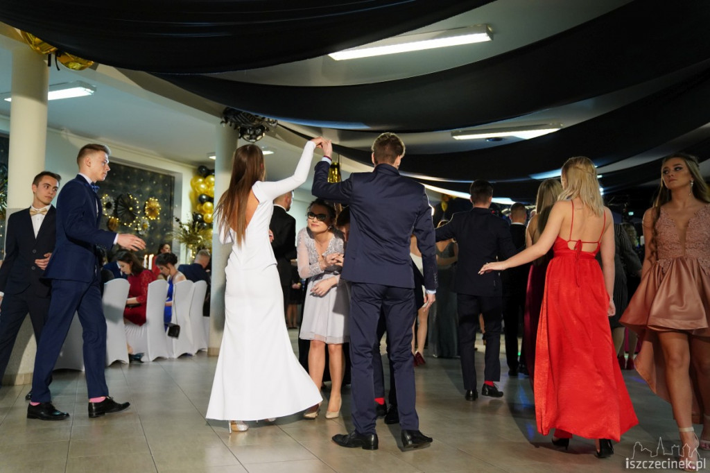 Studniówka 2019. Zespół Szkół nr 1 im. Komisji Edukacji Narodowej w Szczecinku