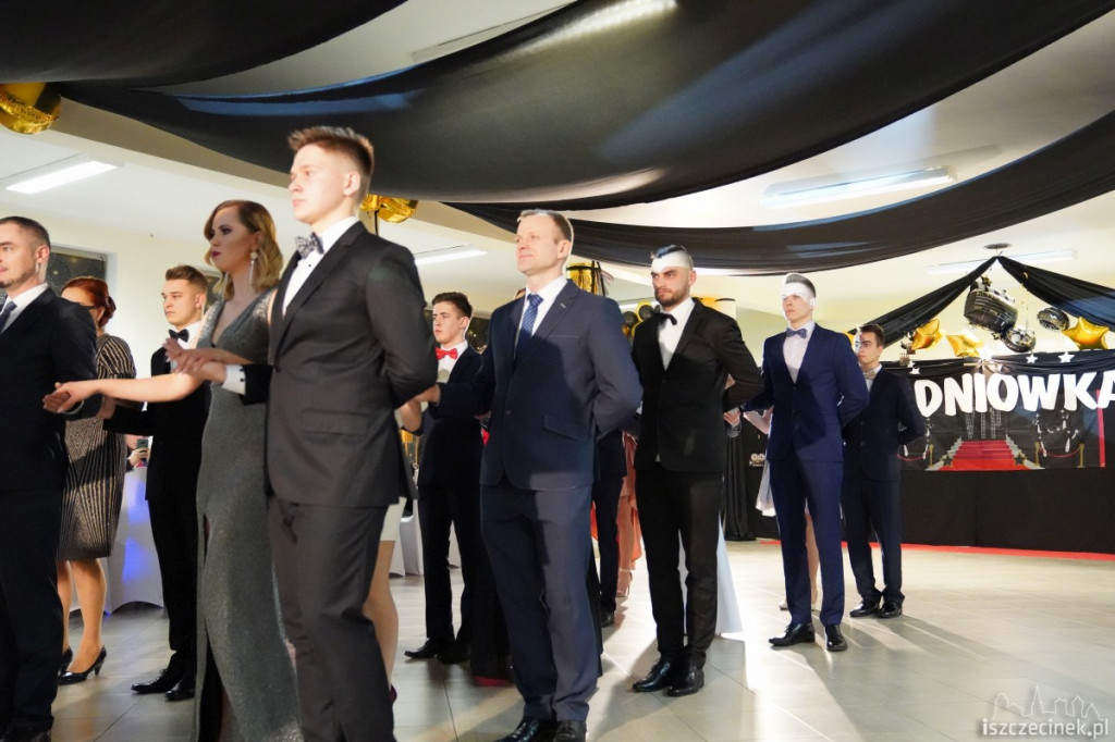 Studniówka 2019. Zespół Szkół nr 1 im. Komisji Edukacji Narodowej w Szczecinku