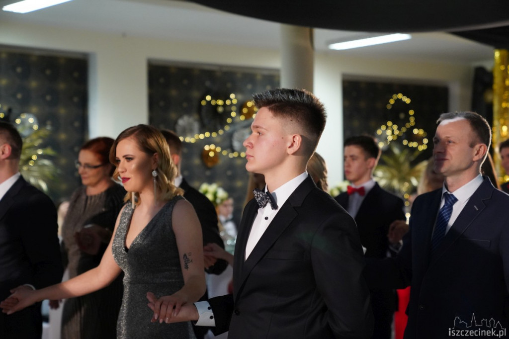 Studniówka 2019. Zespół Szkół nr 1 im. Komisji Edukacji Narodowej w Szczecinku