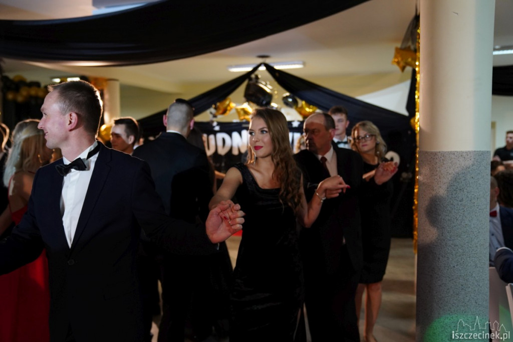 Studniówka 2019. Zespół Szkół nr 1 im. Komisji Edukacji Narodowej w Szczecinku