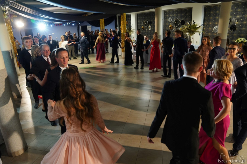 Studniówka 2019. Zespół Szkół nr 1 im. Komisji Edukacji Narodowej w Szczecinku