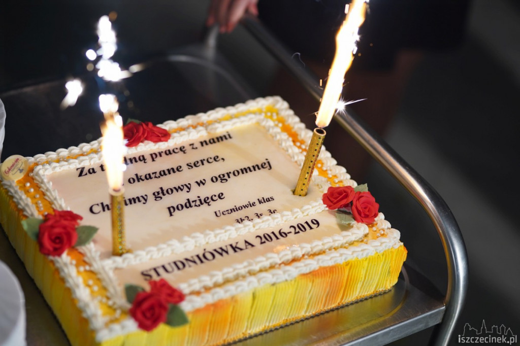 Studniówka 2019. Zespół Szkół nr 1 im. Komisji Edukacji Narodowej w Szczecinku