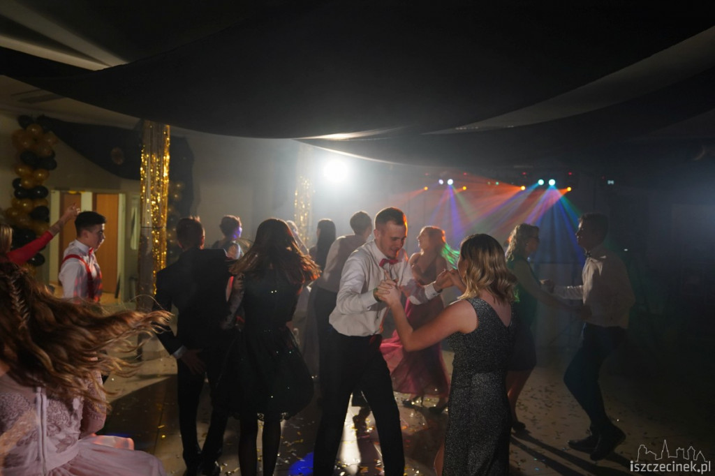 Studniówka 2019. Zespół Szkół nr 1 im. Komisji Edukacji Narodowej w Szczecinku