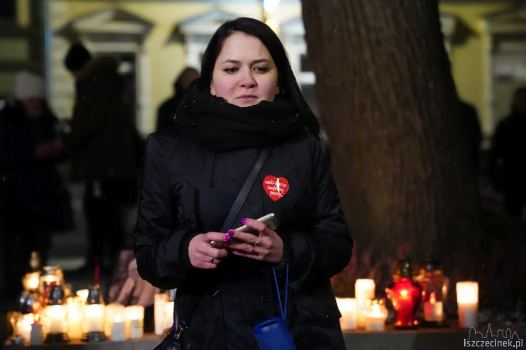 Szczecinecczanie uczcili pamięć Pawła Adamowicza