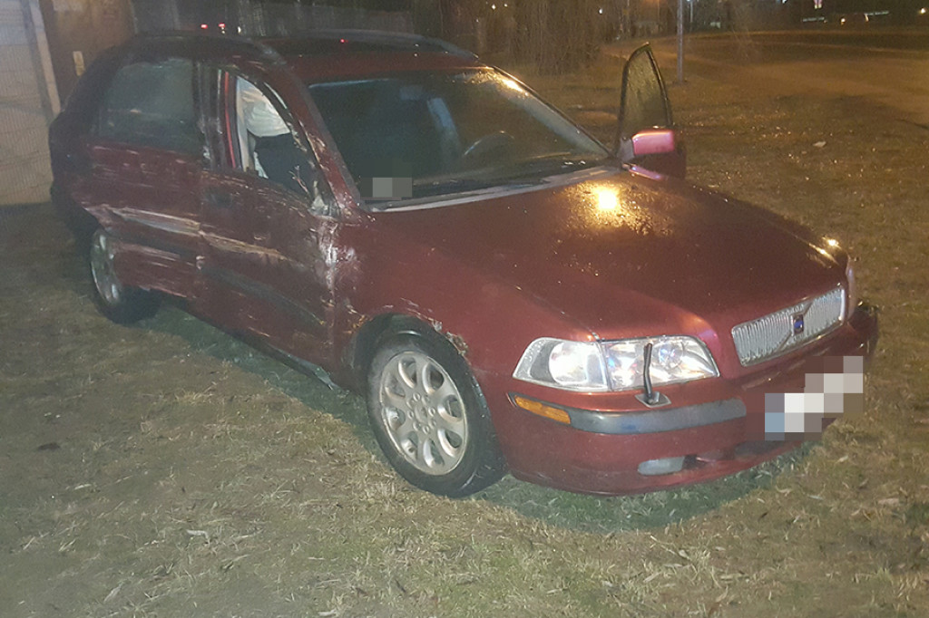 Ciężarowy MAN zderzył się z osobowym VOLVO