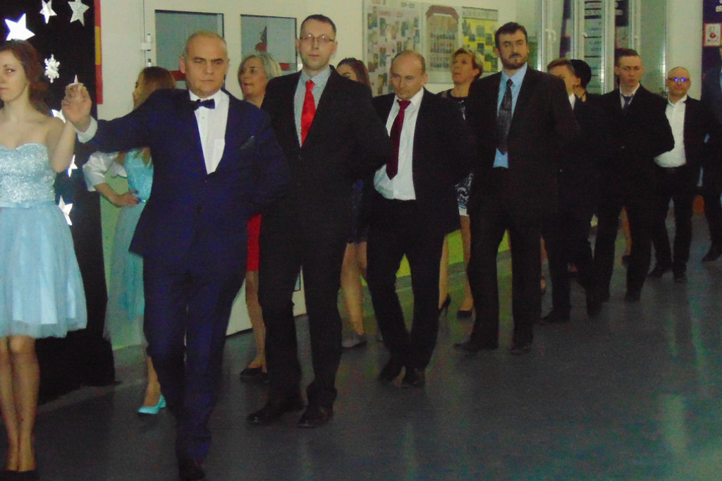 Spotkanie i wyjazd zamiast studniówki w LO w Barwicach