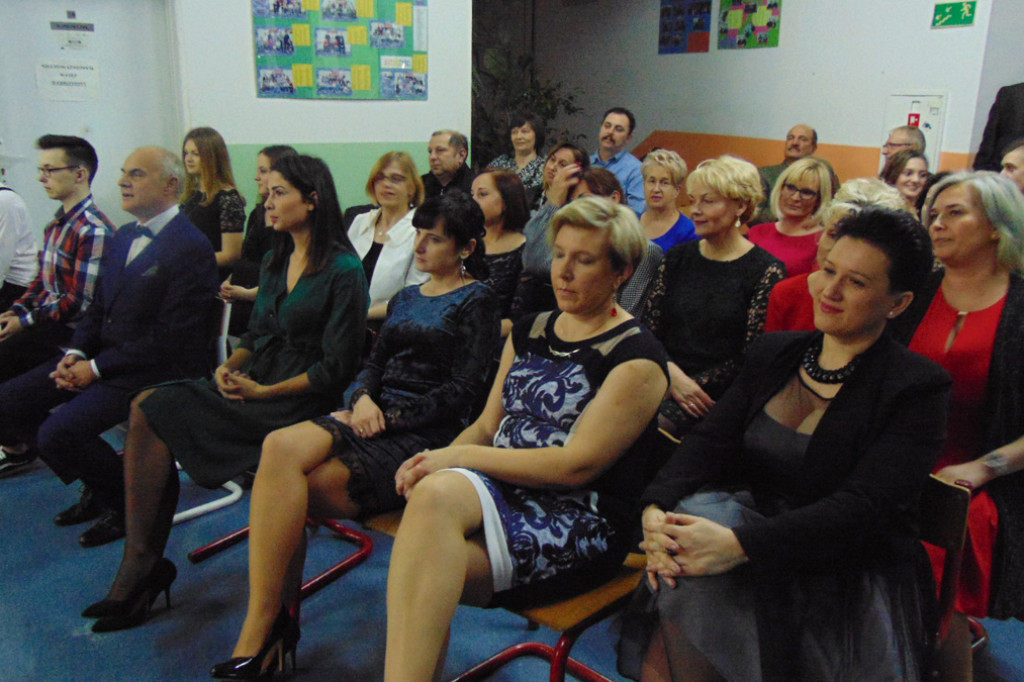 Spotkanie i wyjazd zamiast studniówki w LO w Barwicach