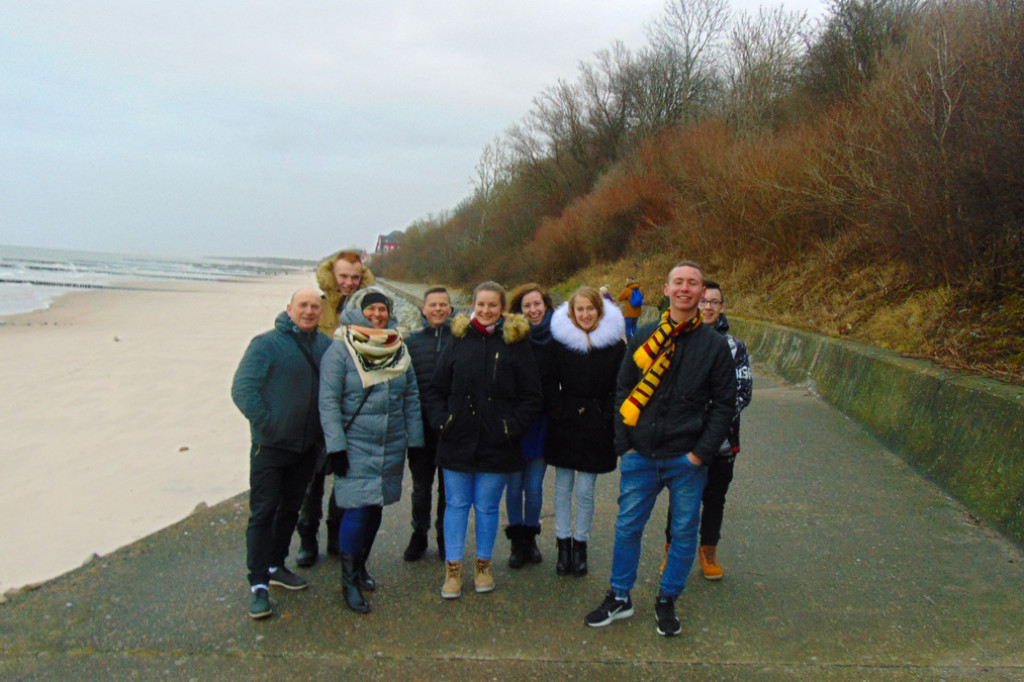 Spotkanie i wyjazd zamiast studniówki w LO w Barwicach