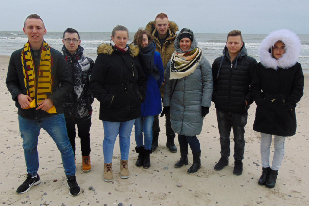 Spotkanie i wyjazd zamiast studniówki w LO w Barwicach