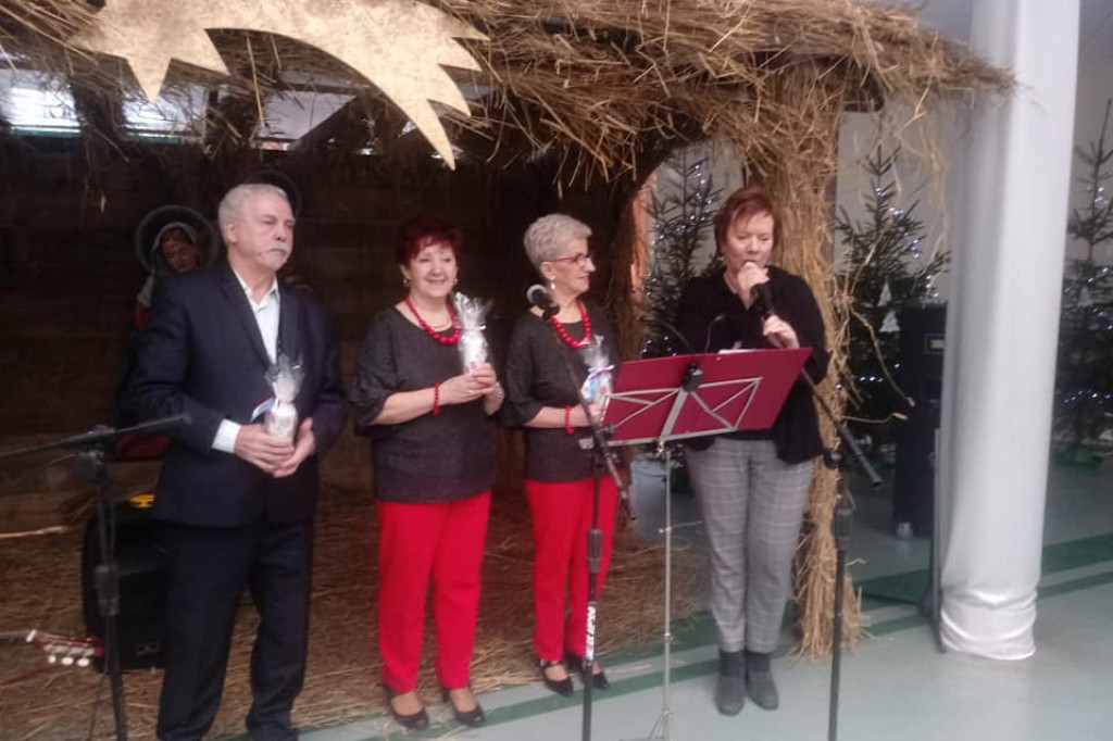 Kolędowanie w DPSie. Koncert kolęd Pasjonatki i inni