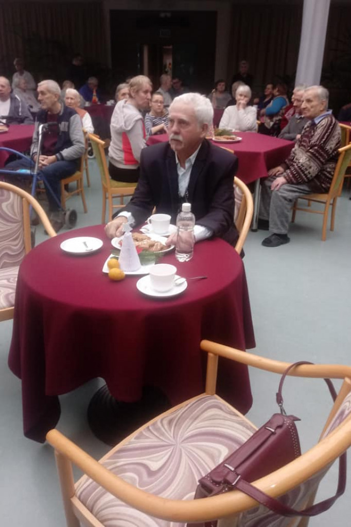 Kolędowanie w DPSie. Koncert kolęd Pasjonatki i inni