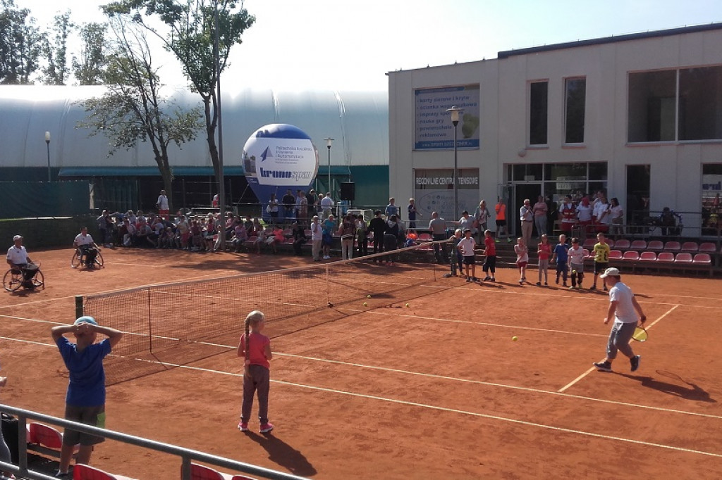 Biznes społecznie odpowiedzialny. Aktywnie z Kronospanem!