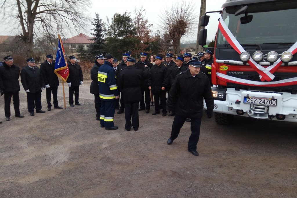 OSP Parsęcko, Oficjalne przekazanie wozu pożarniczego.