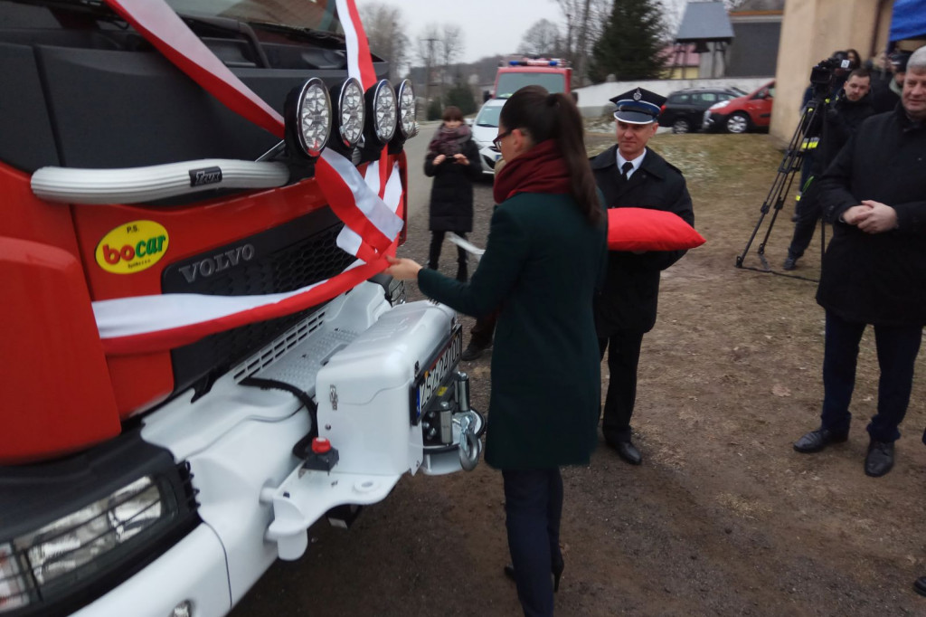 OSP Parsęcko, Oficjalne przekazanie wozu pożarniczego.