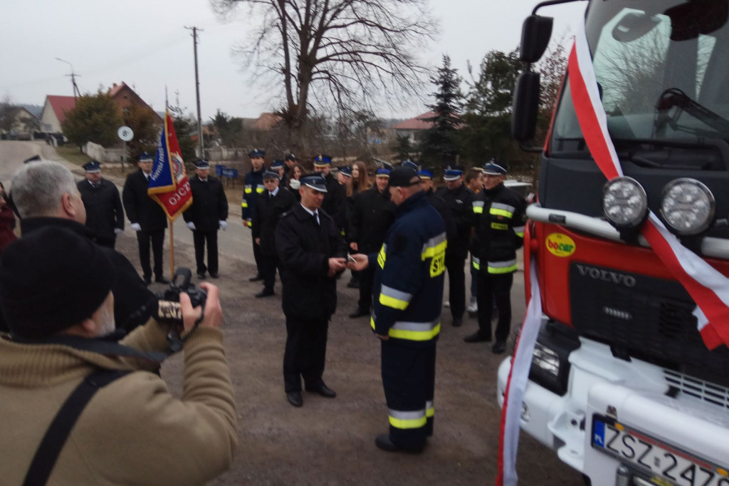 OSP Parsęcko, Oficjalne przekazanie wozu pożarniczego.