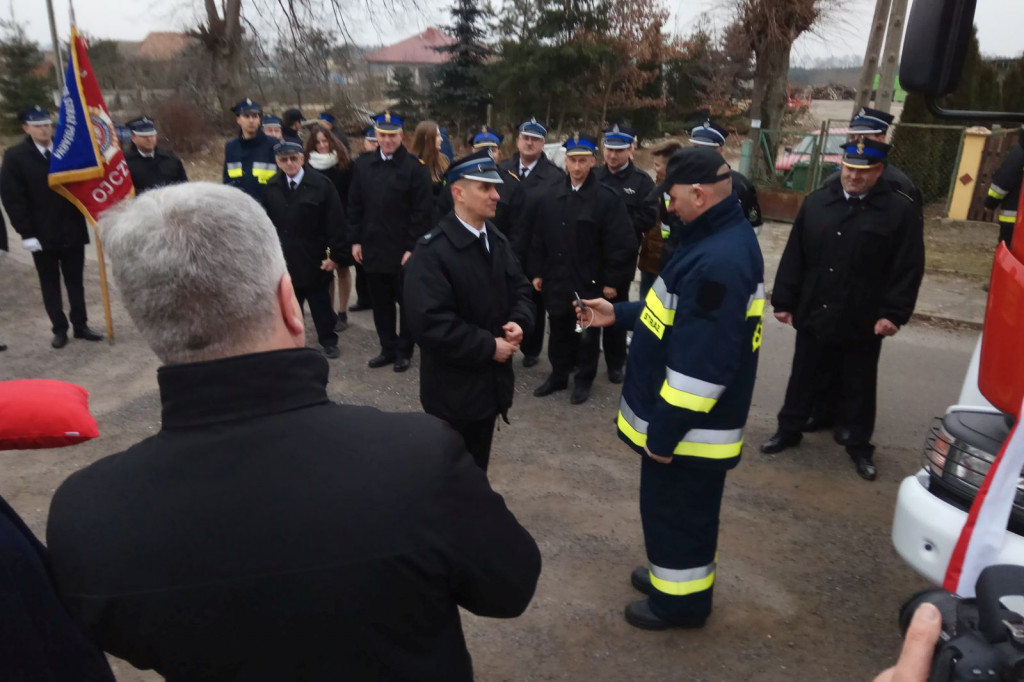 OSP Parsęcko, Oficjalne przekazanie wozu pożarniczego.