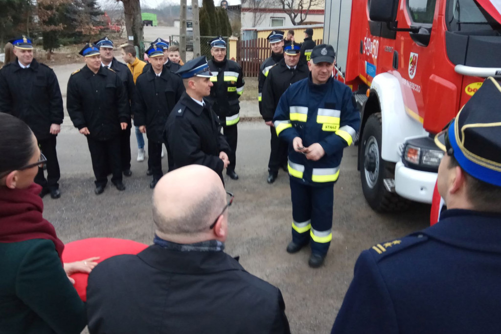 OSP Parsęcko, Oficjalne przekazanie wozu pożarniczego.