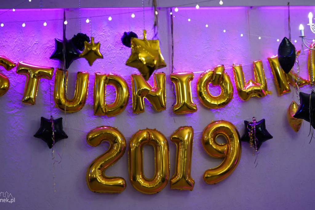 Maturzyści Zespołu Szkół nr 6 bawili się na studniówce