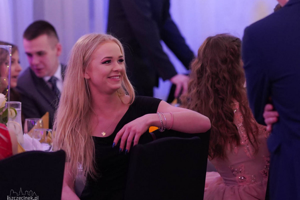 Maturzyści Zespołu Szkół nr 6 bawili się na studniówce