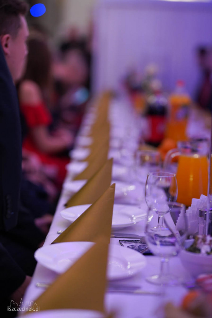 Maturzyści Zespołu Szkół nr 6 bawili się na studniówce