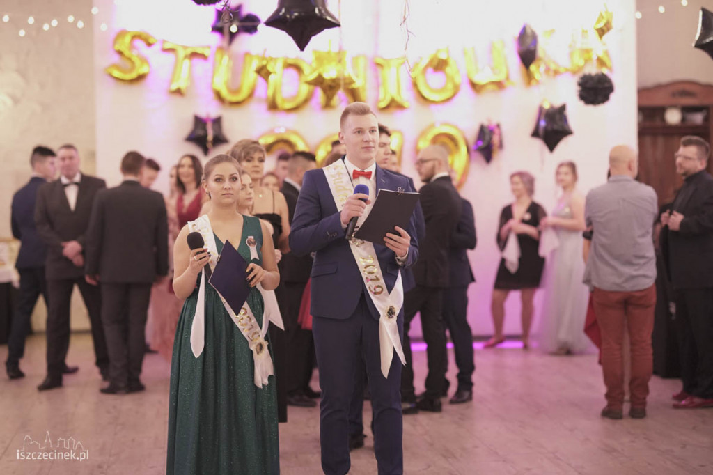 Maturzyści Zespołu Szkół nr 6 bawili się na studniówce