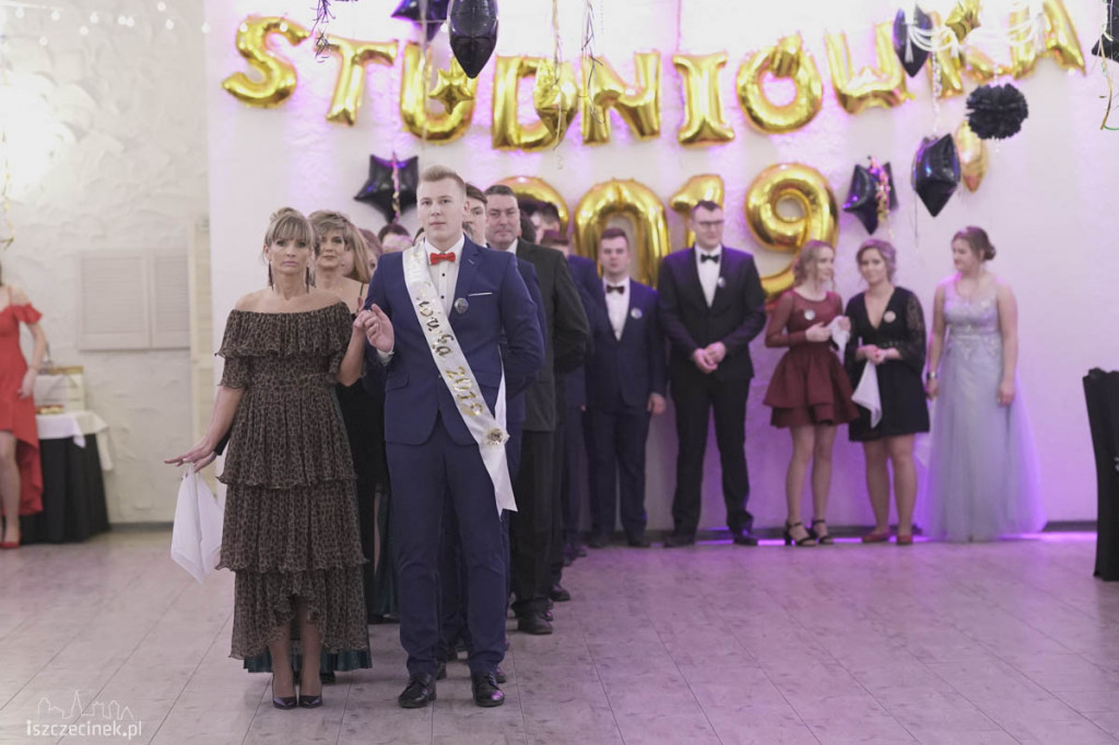 Maturzyści Zespołu Szkół nr 6 bawili się na studniówce