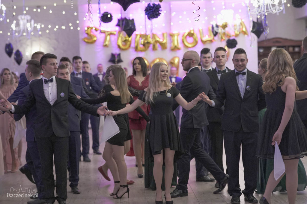 Maturzyści Zespołu Szkół nr 6 bawili się na studniówce