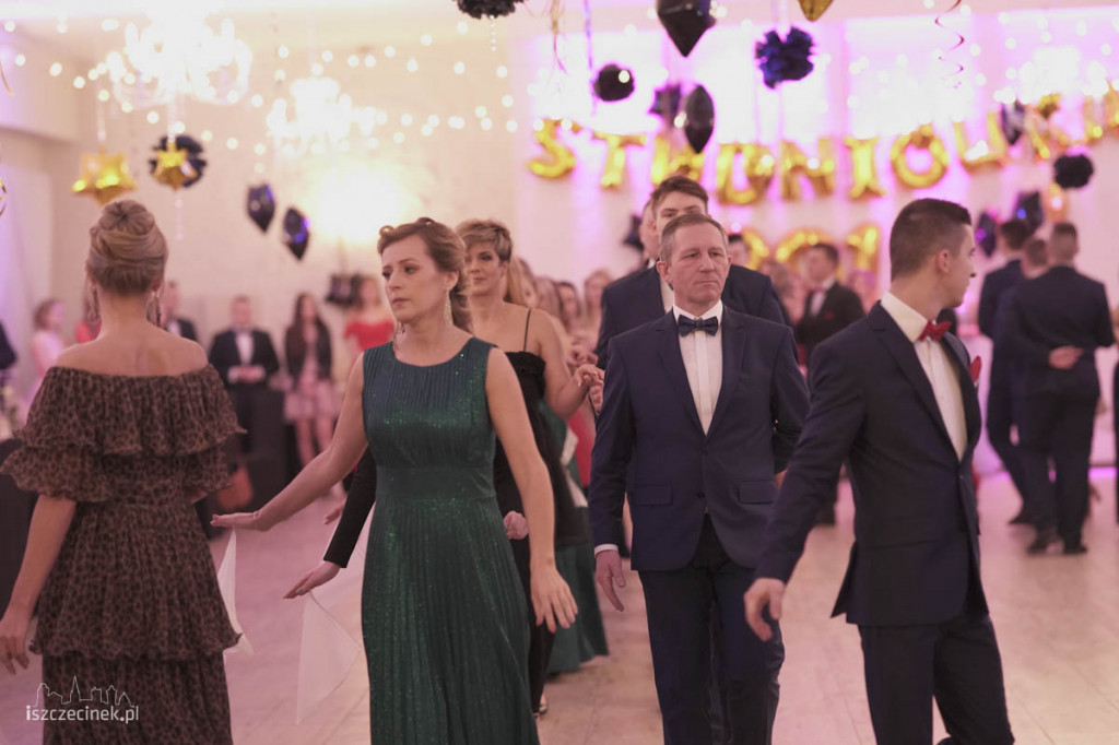 Maturzyści Zespołu Szkół nr 6 bawili się na studniówce