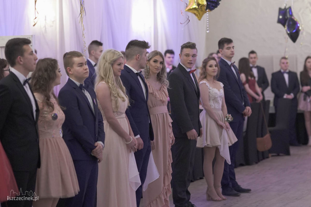 Maturzyści Zespołu Szkół nr 6 bawili się na studniówce