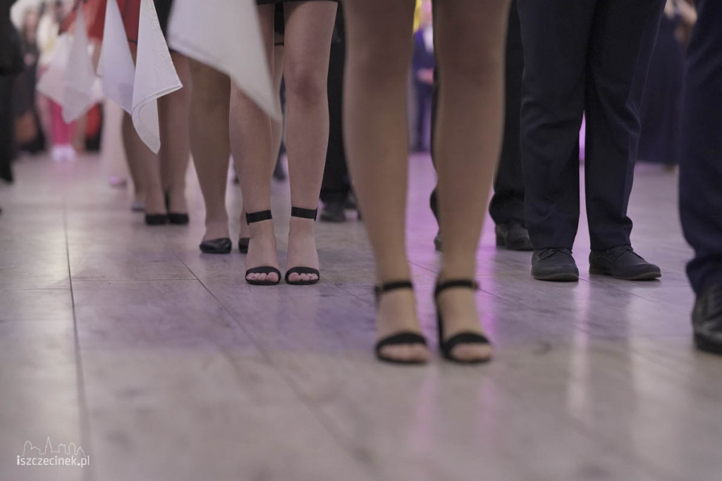 Maturzyści Zespołu Szkół nr 6 bawili się na studniówce