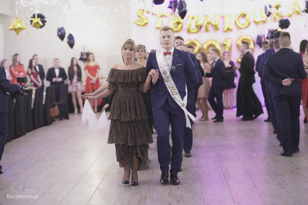 Maturzyści Zespołu Szkół nr 6 bawili się na studniówce