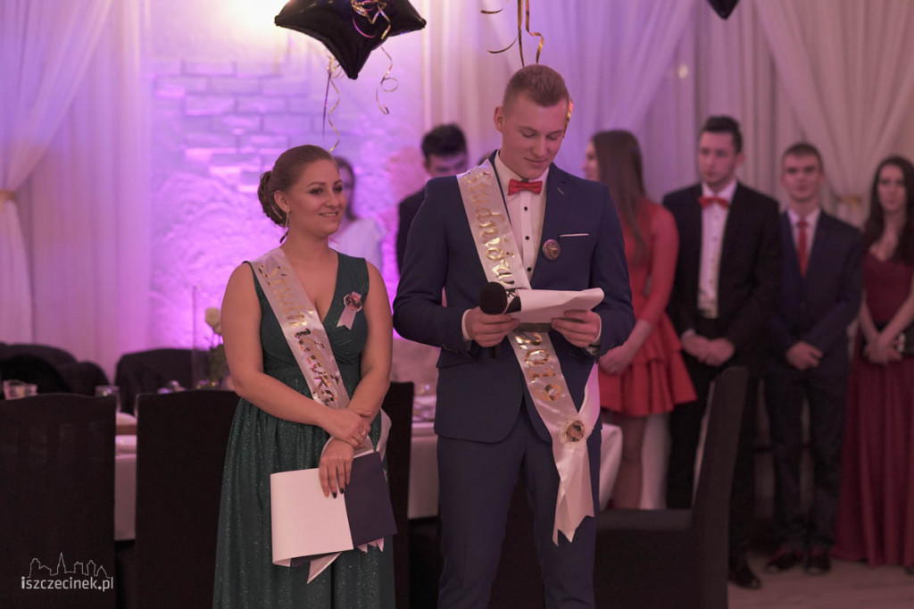 Maturzyści Zespołu Szkół nr 6 bawili się na studniówce