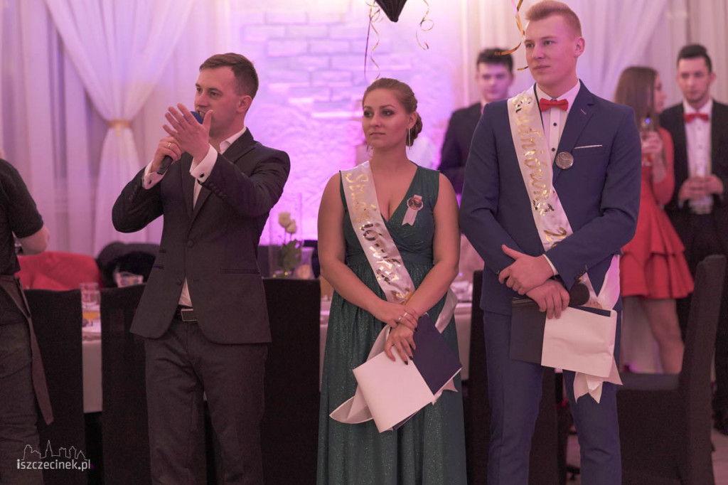 Maturzyści Zespołu Szkół nr 6 bawili się na studniówce