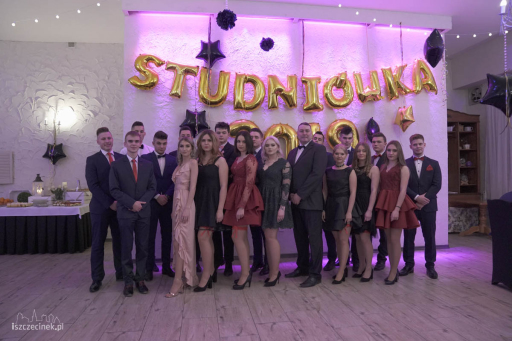 Maturzyści Zespołu Szkół nr 6 bawili się na studniówce