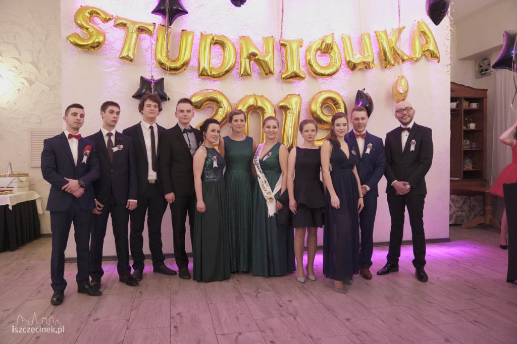 Maturzyści Zespołu Szkół nr 6 bawili się na studniówce