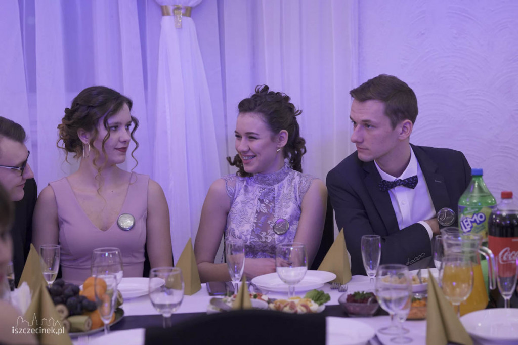 Maturzyści Zespołu Szkół nr 6 bawili się na studniówce